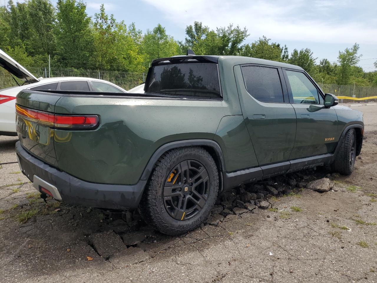 RIVIAN R1T LAUNCH EDITION