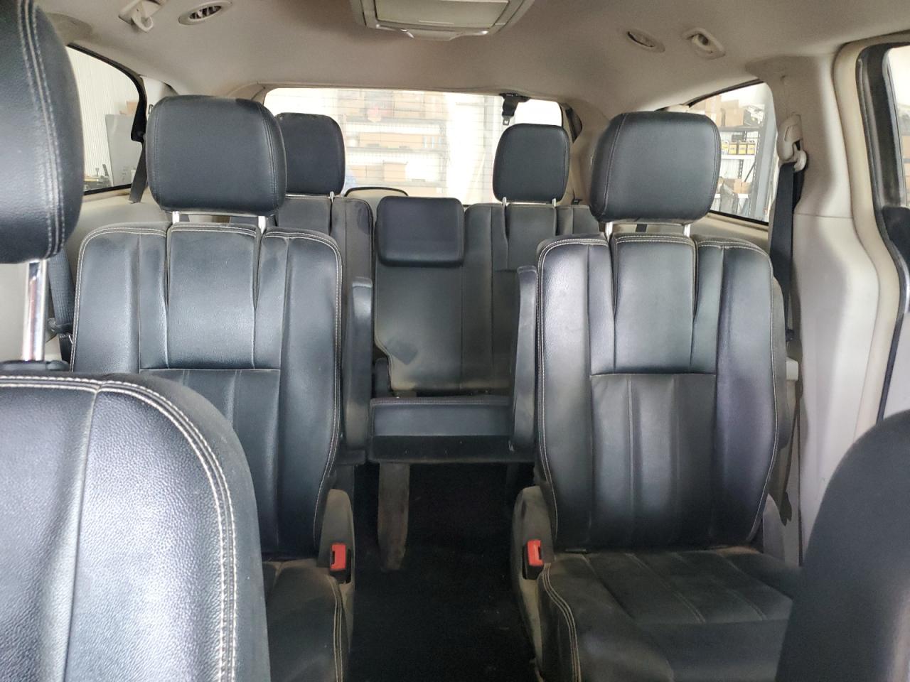 CHRYSLER TOWN & COUNTRY TOURING