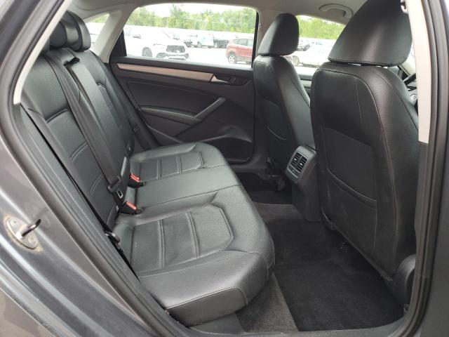 2015 VOLKSWAGEN PASSAT SE 1VWBS7A32FC008285