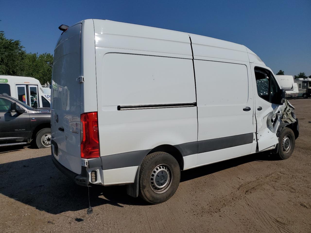 MERCEDES-BENZ SPRINTER 2500