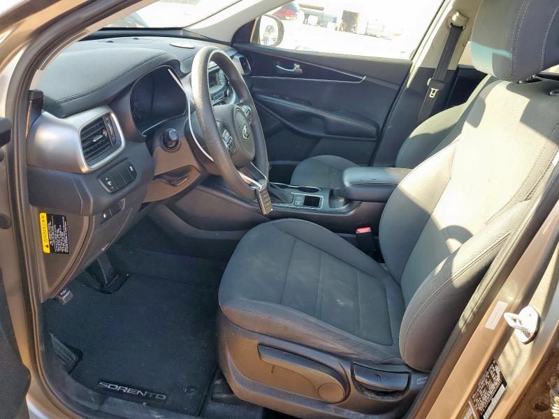 2017 KIA SORENTO LX - 5XYPG4A39HG200651