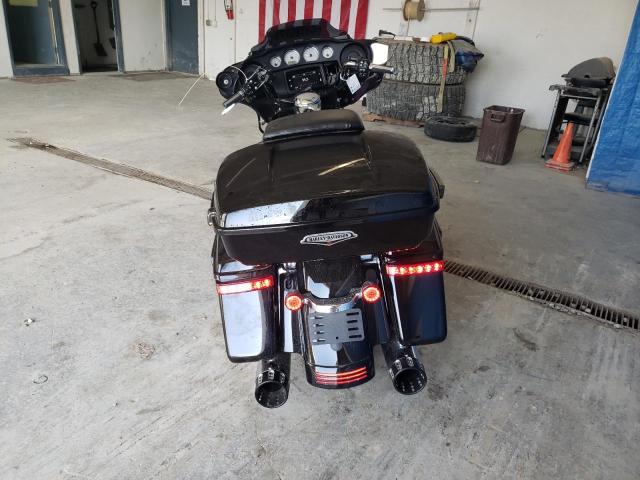 2019 HARLEY-DAVIDSON FLHX 1HD1KBC19KB624318