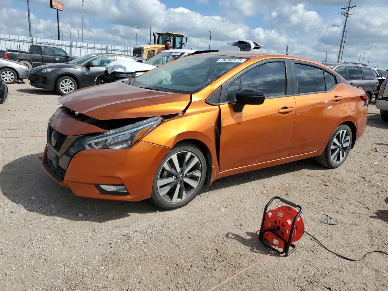 NISSAN VERSA SR