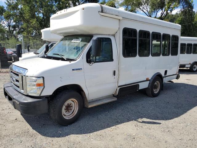 FORD ECONOLINE 2017 white cutaway gas 1FDEE3FSXHDC27486 photo #1