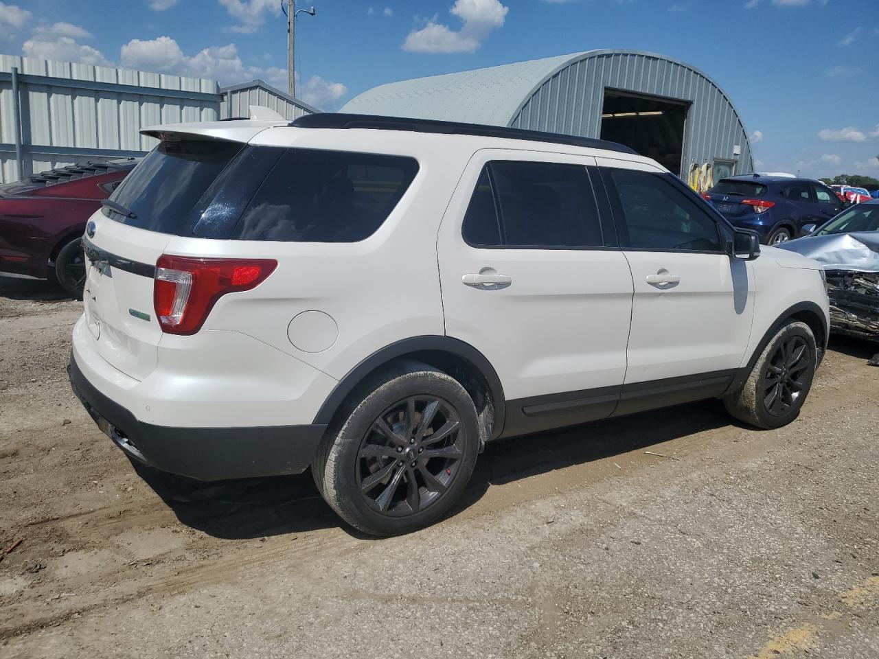 FORD EXPLORER XLT