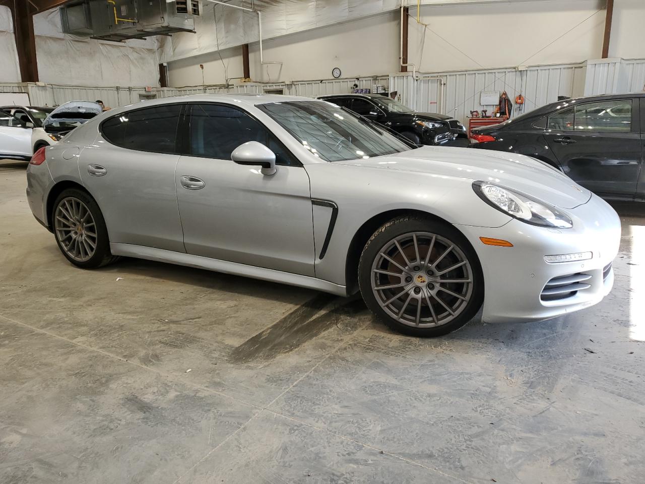 PORSCHE PANAMERA 2