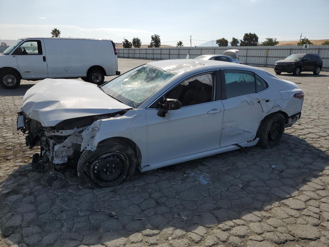 TOYOTA CAMRY LE