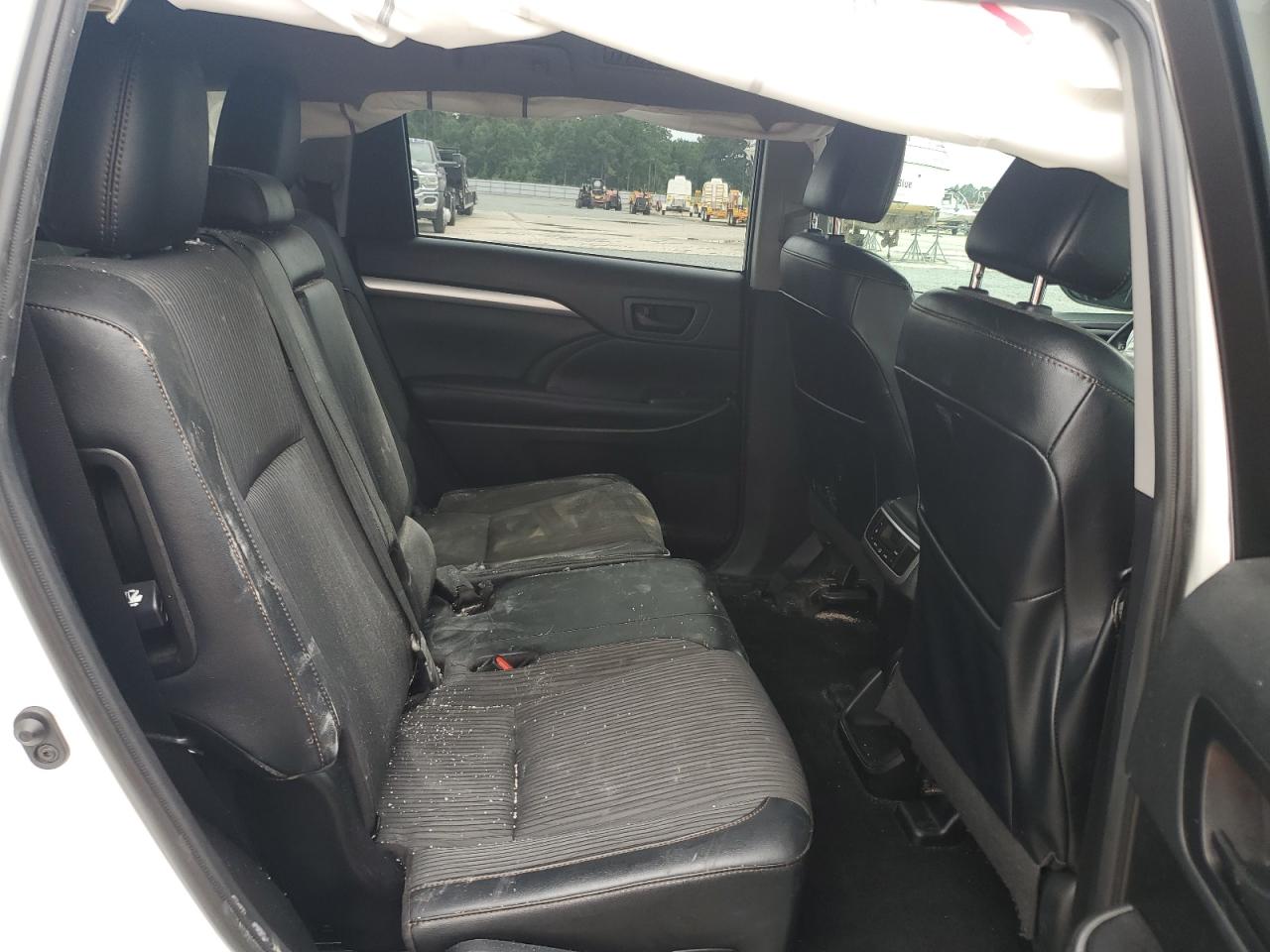 TOYOTA HIGHLANDER LE