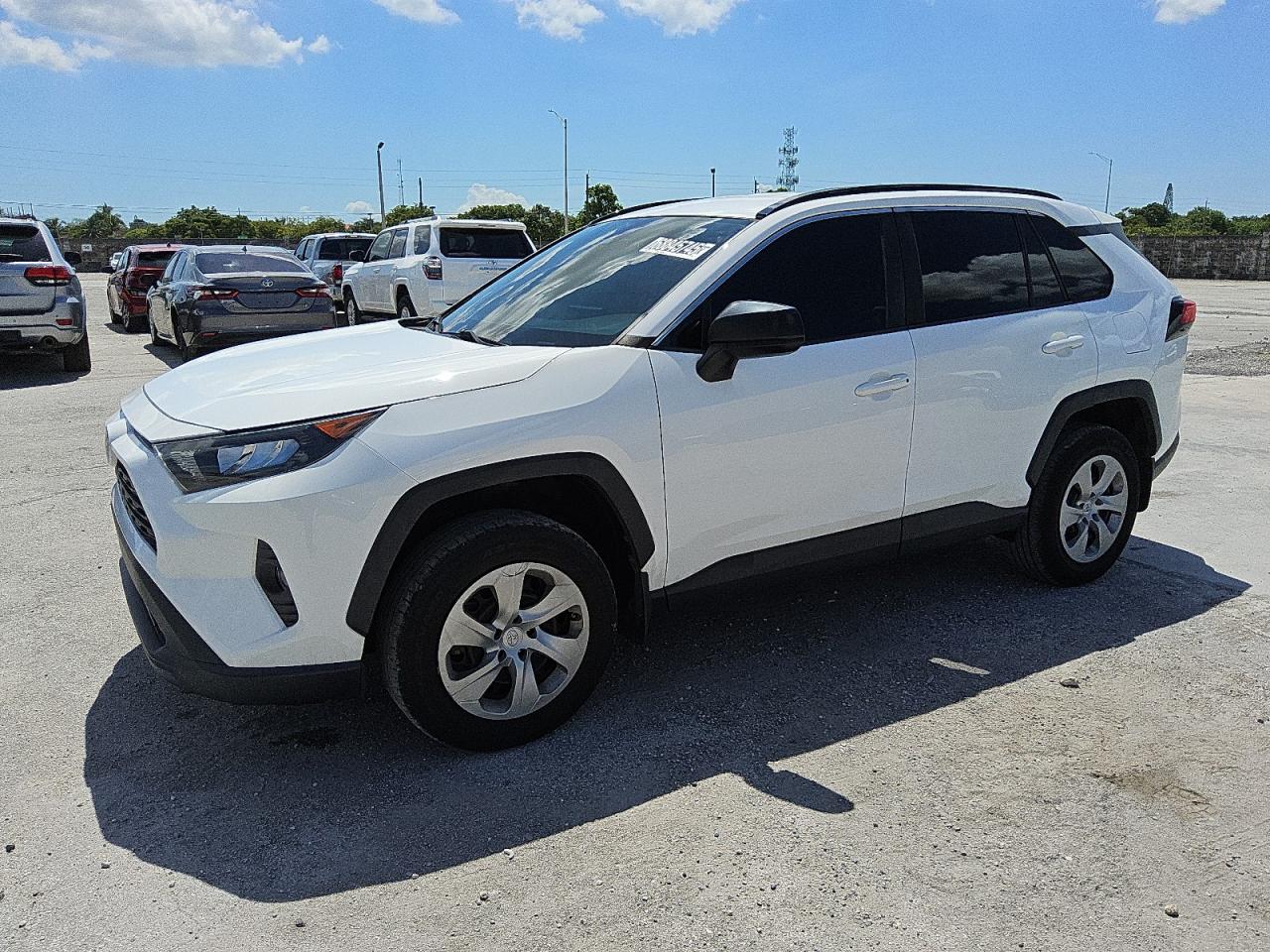 TOYOTA RAV4 LE