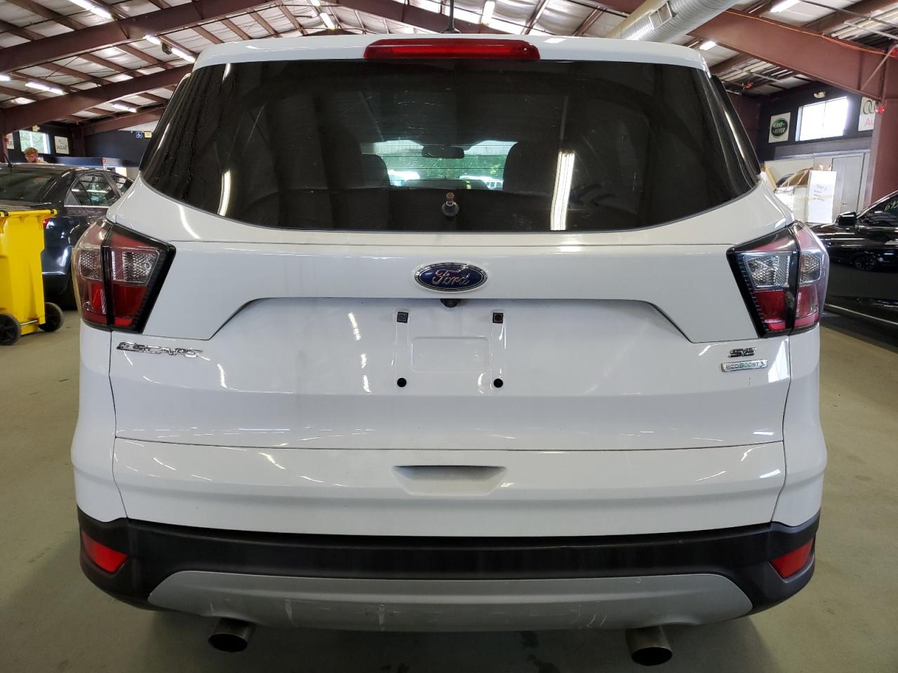 FORD ESCAPE SE