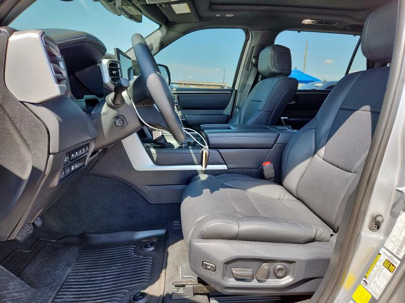 2025 TOYOTA SEQUOIA SR 7SVAAABA1SX056784