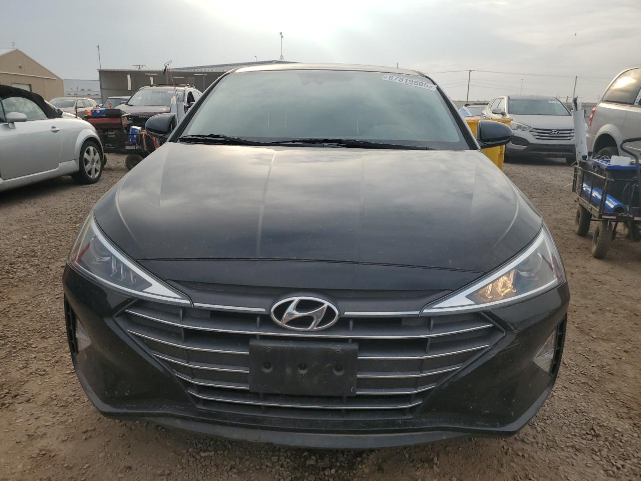 HYUNDAI ELANTRA SEL