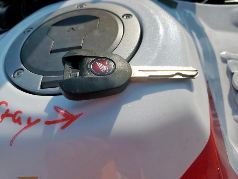 2025 HONDA CRF1100 A4 JH2SD15B2SK100032