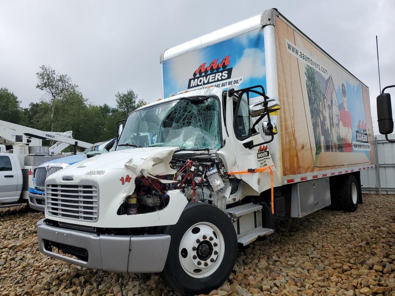 Lot #3285775702 2019 FREIGHTLINER M2 106 MED