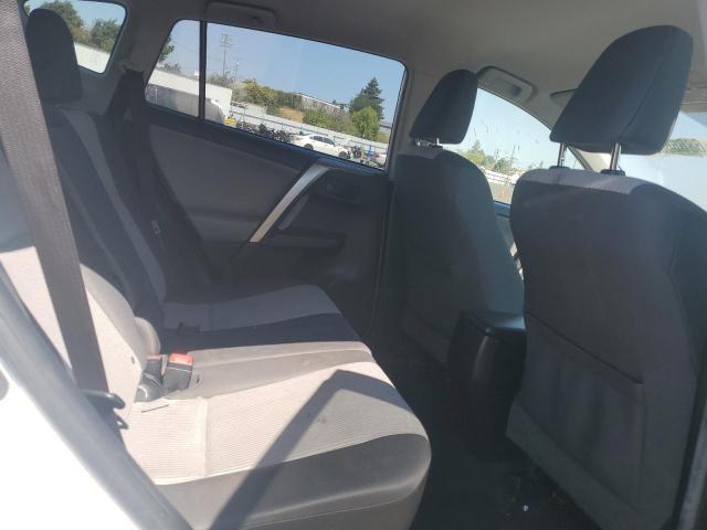 2015 TOYOTA RAV4 LE - JTMZFREV4FD050531