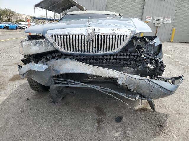 2004 LINCOLN TOWN CAR U #3282685281
