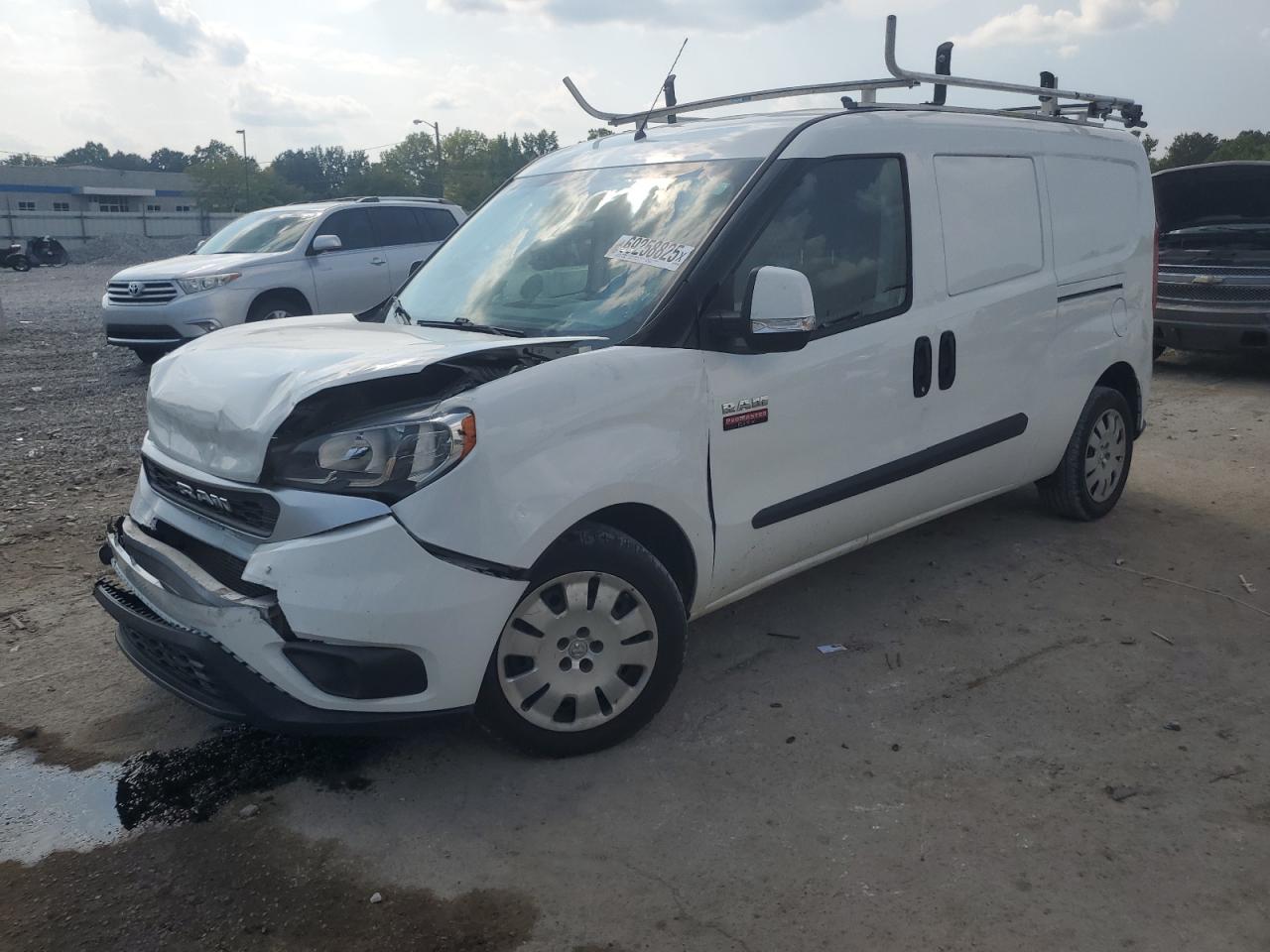 RAM PROMASTER CITY SLT