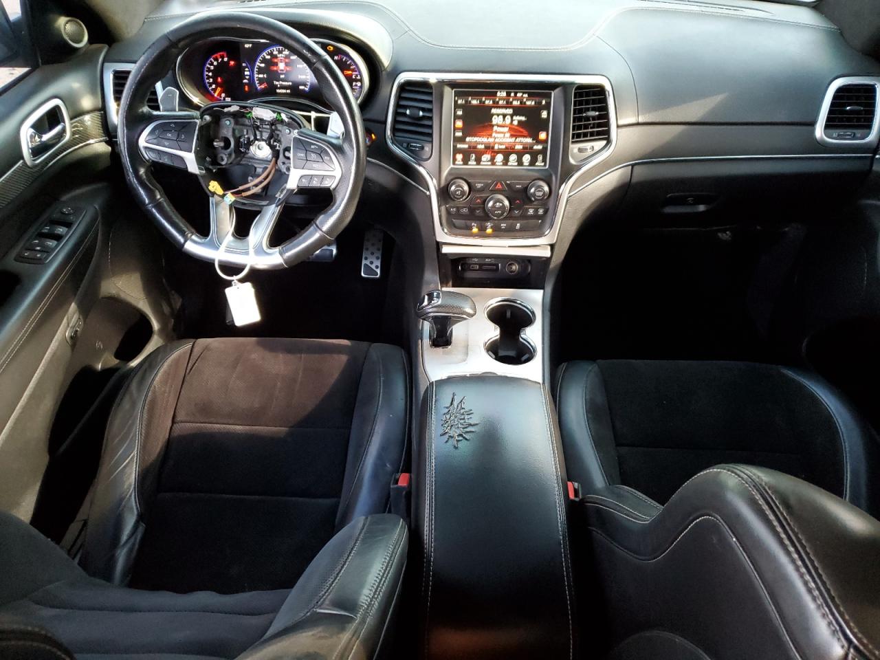 JEEP GRAND CHEROKEE SRT-8