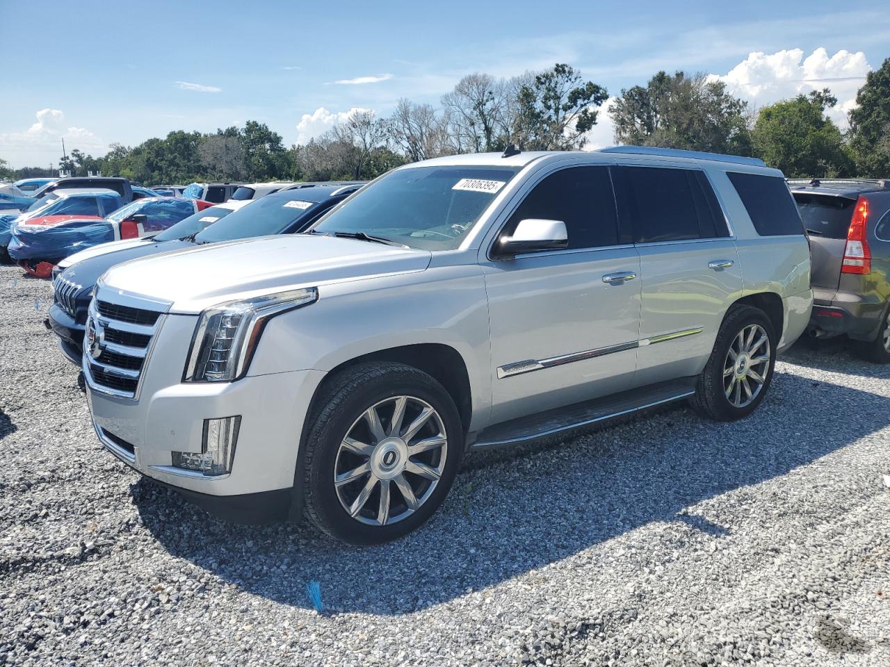 CADILLAC ESCALADE LUXURY