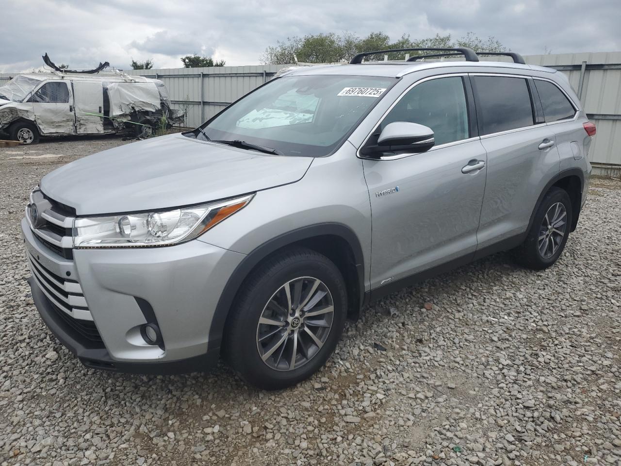 TOYOTA HIGHLANDER HYBRID