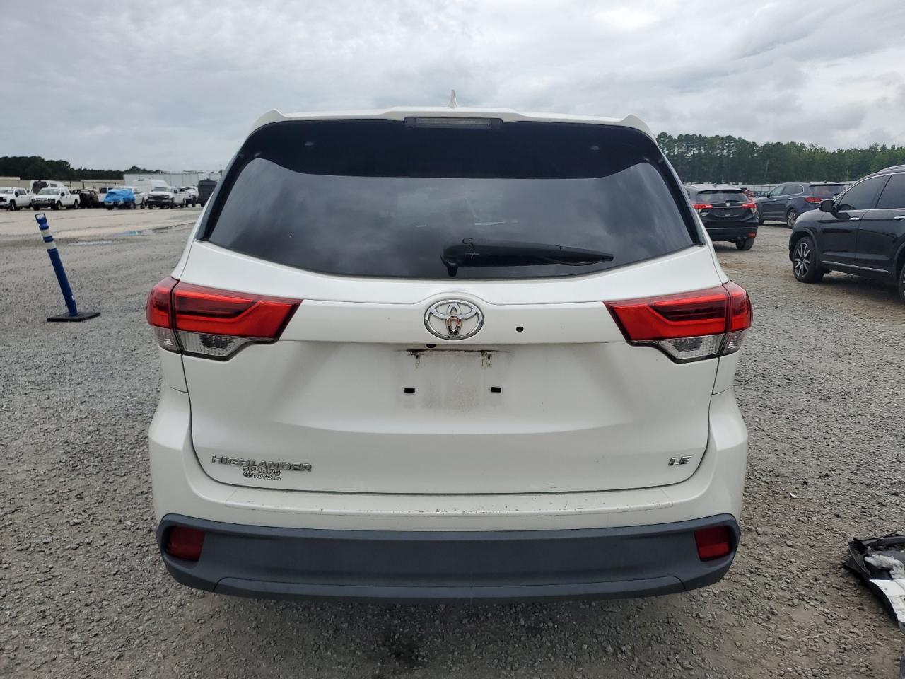 TOYOTA HIGHLANDER LE