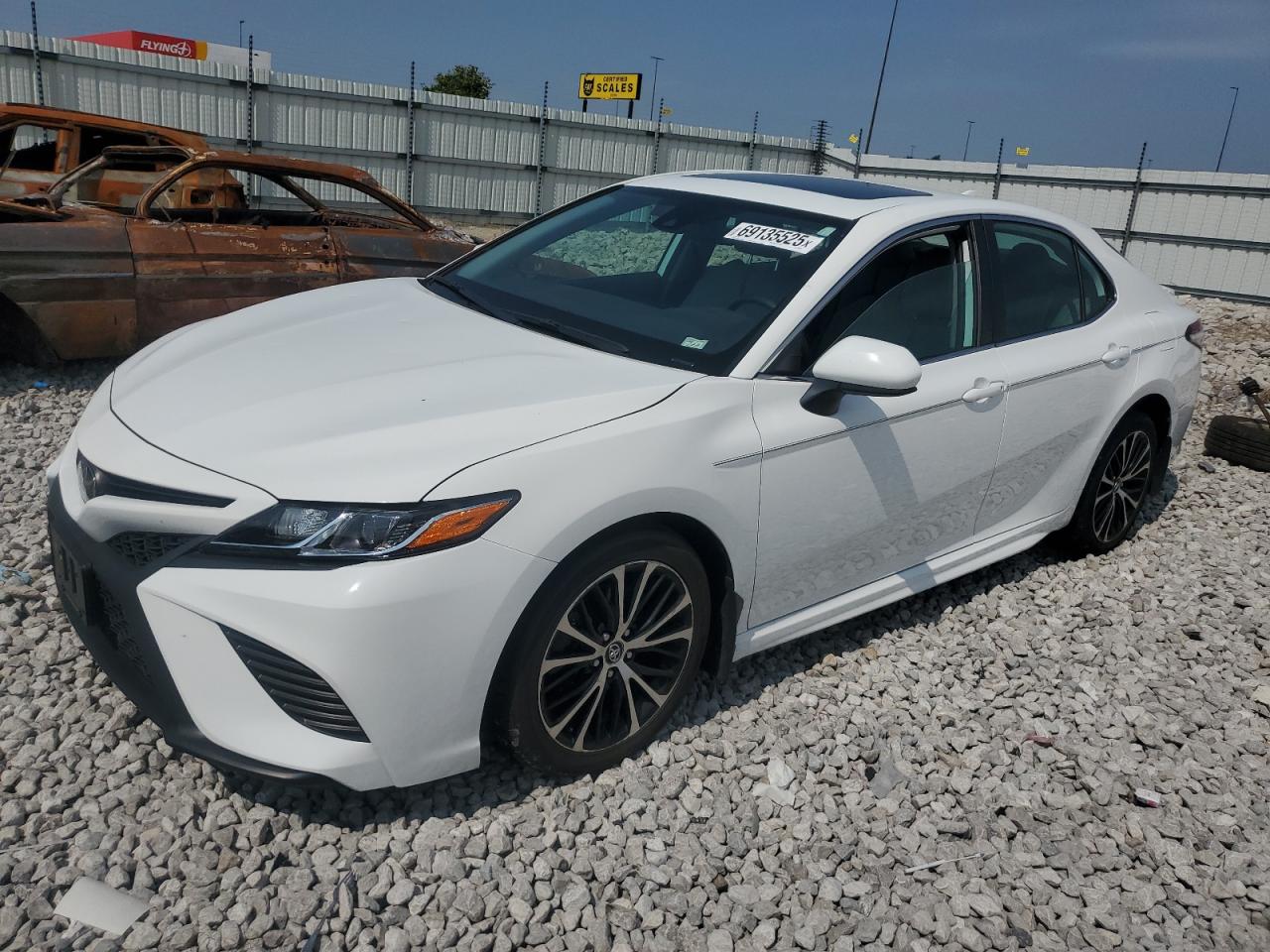 TOYOTA CAMRY SE