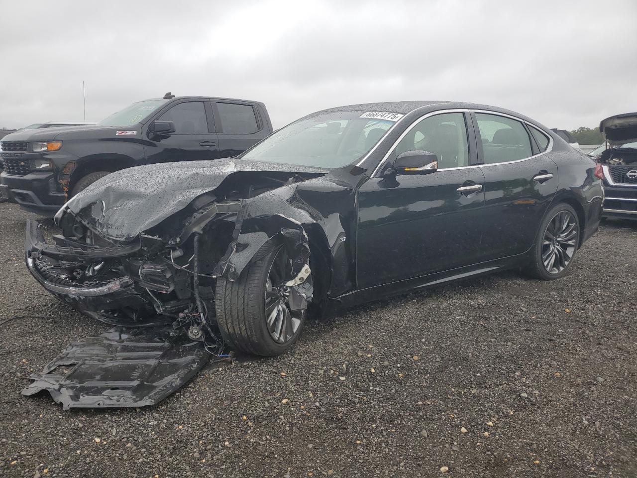 INFINITI Q70 3.7