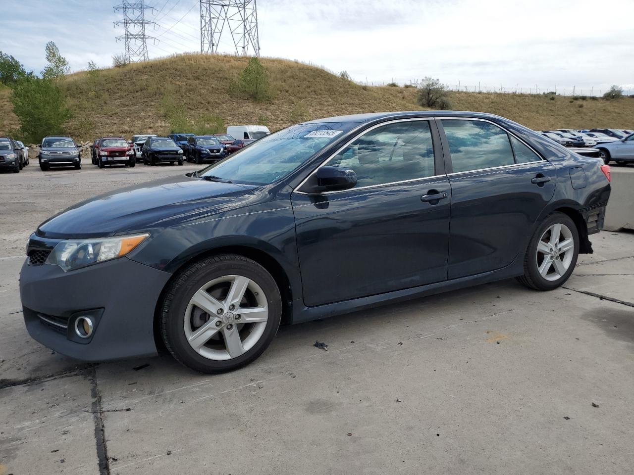 TOYOTA CAMRY BASE