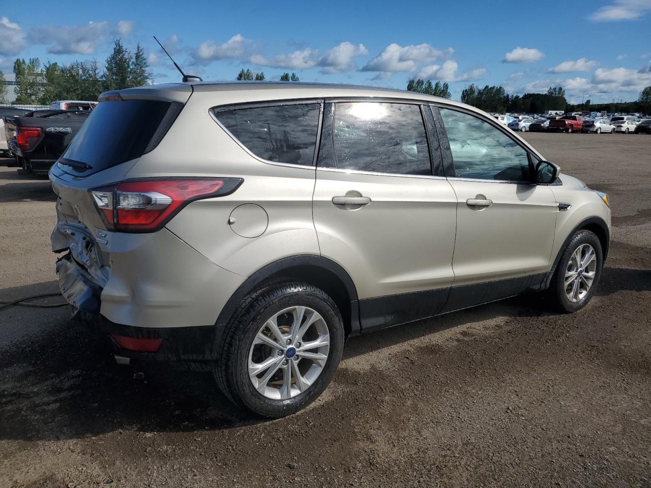 FORD ESCAPE SE