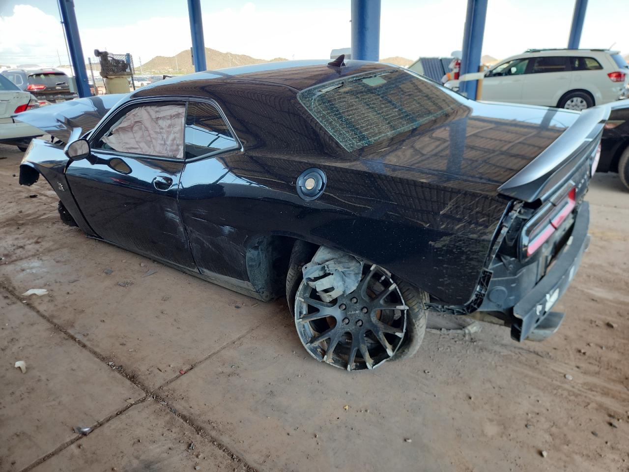 Lot #3317831213 2016 DODGE CHALLENGER