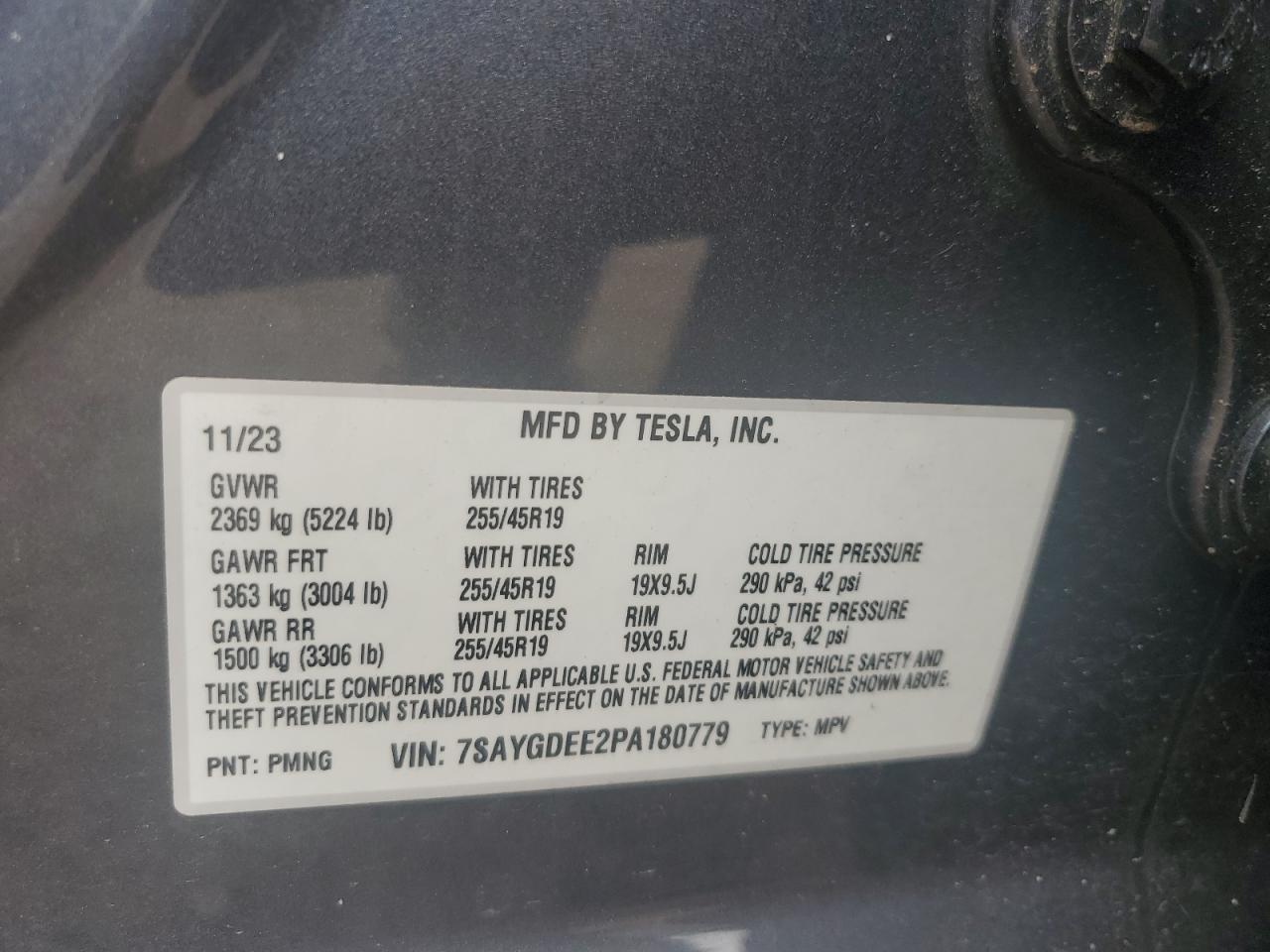 TESLA MODEL Y