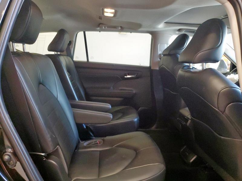 2022 TOYOTA HIGHLANDER HYBRID XLE 5TDGBRCH1NS562427