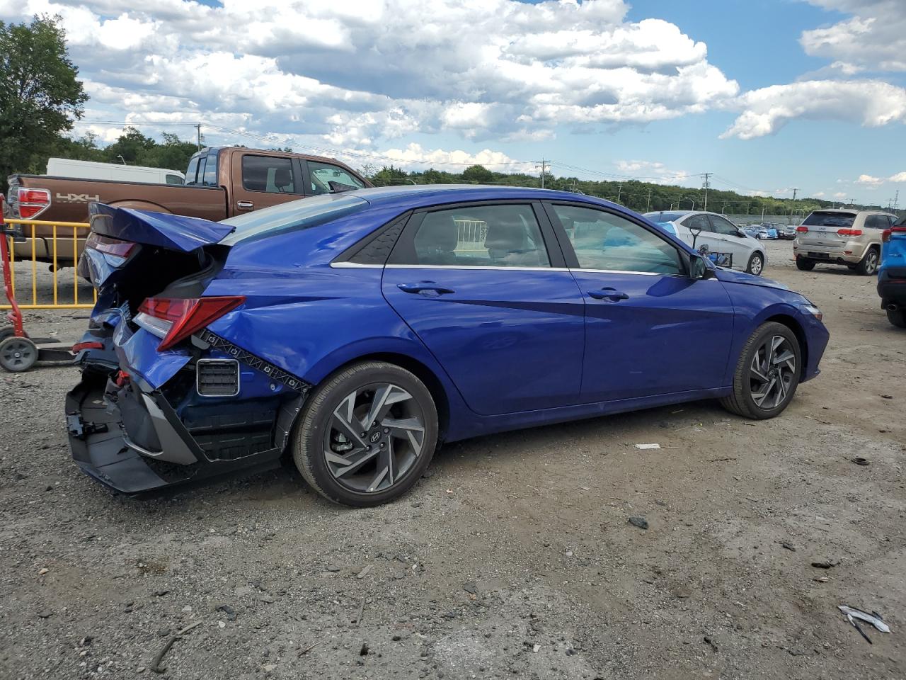 HYUNDAI ELANTRA LIMITED