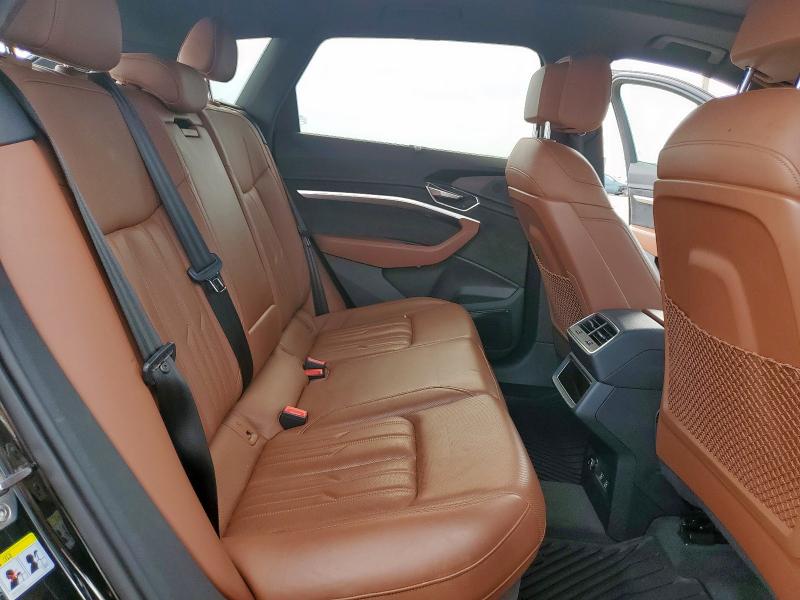2019 AUDI E-TRON PRESTIGE WA1VAAGE3KB024014