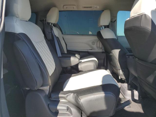 2024 TOYOTA SIENNA LE 5TDBRKEC0RS217006