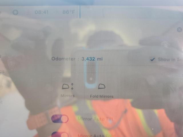 2024 TESLA MODEL Y 7SAYGAEE4RF182134
