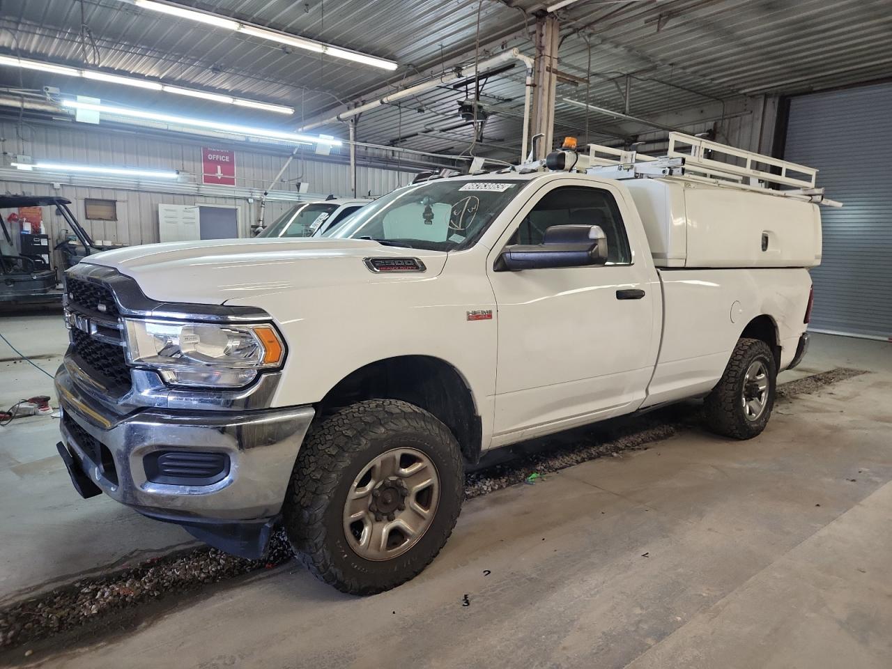 RAM 2500 TRADESMAN