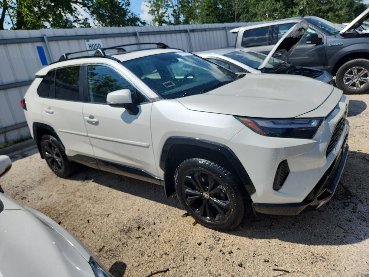TOYOTA RAV4 SE