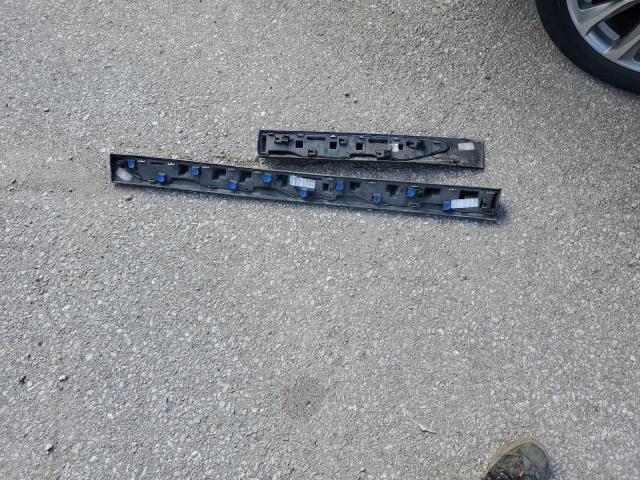 2019 BMW X3 XDRIVE3 5UXTR9C52KLR06195