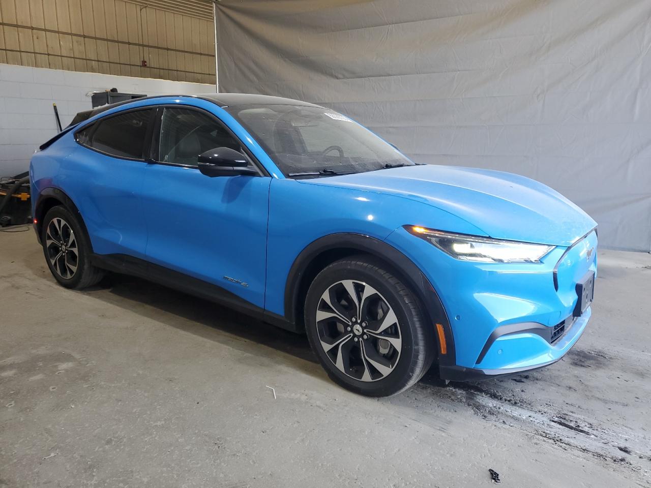 FORD MUSTANG PREMIUM