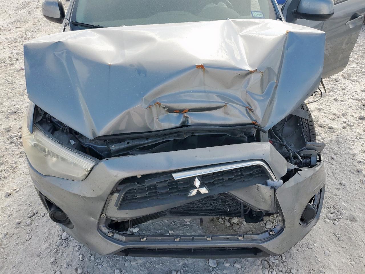 MITSUBISHI OUTLANDER ES