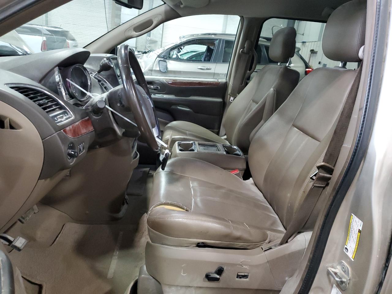 CHRYSLER TOWN & COUNTRY TOURING