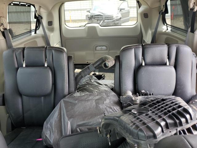 2015 CHRYSLER TOWN & COU - 2C4RC1BG4FR596260