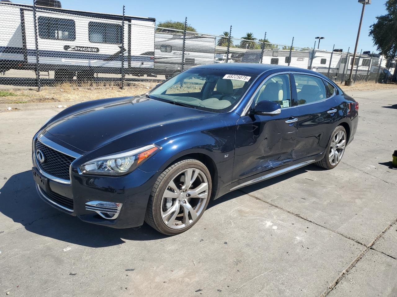 INFINITI Q70 3.7 LUXE