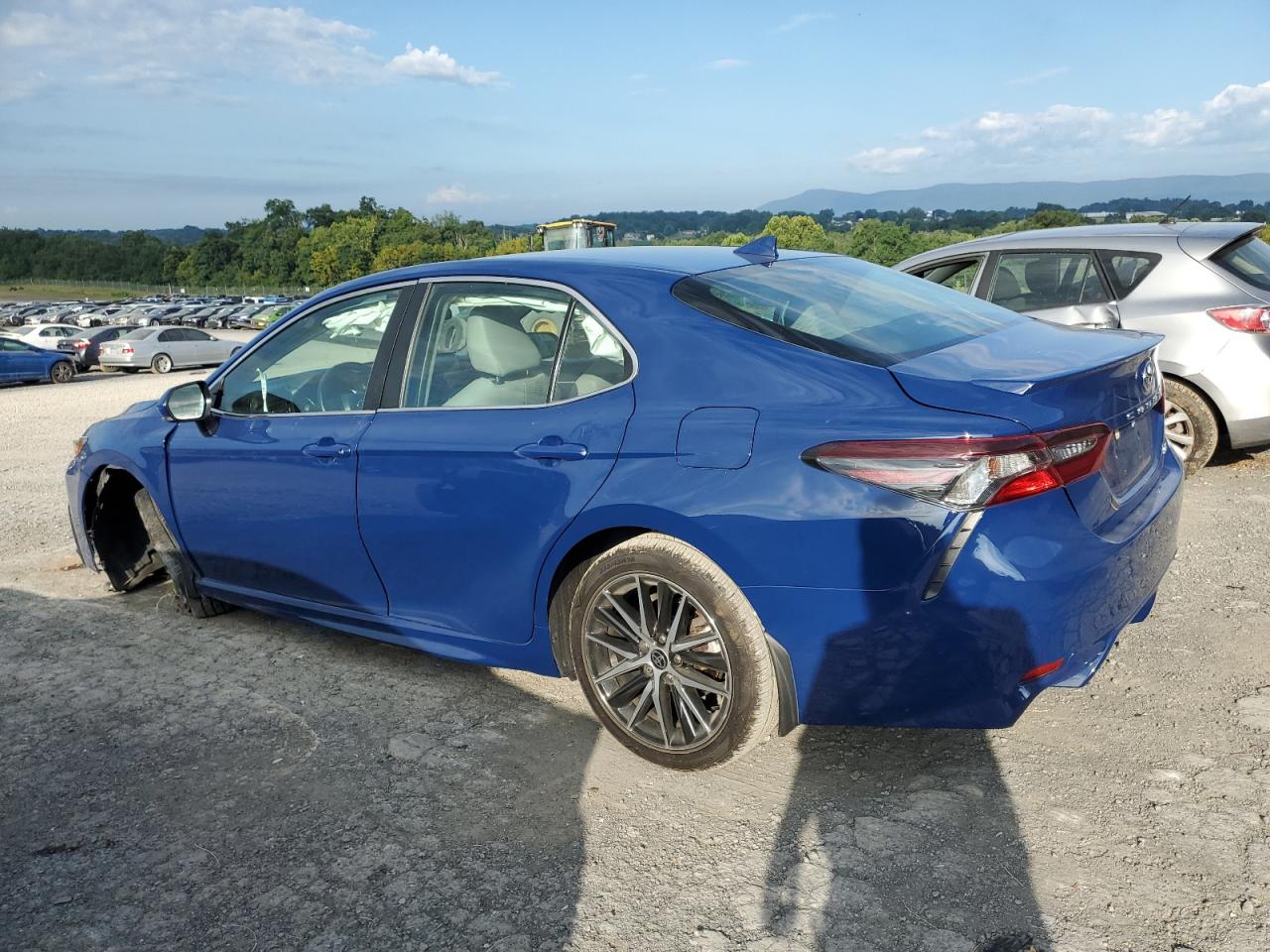 TOYOTA CAMRY SE NIGHT SHADE