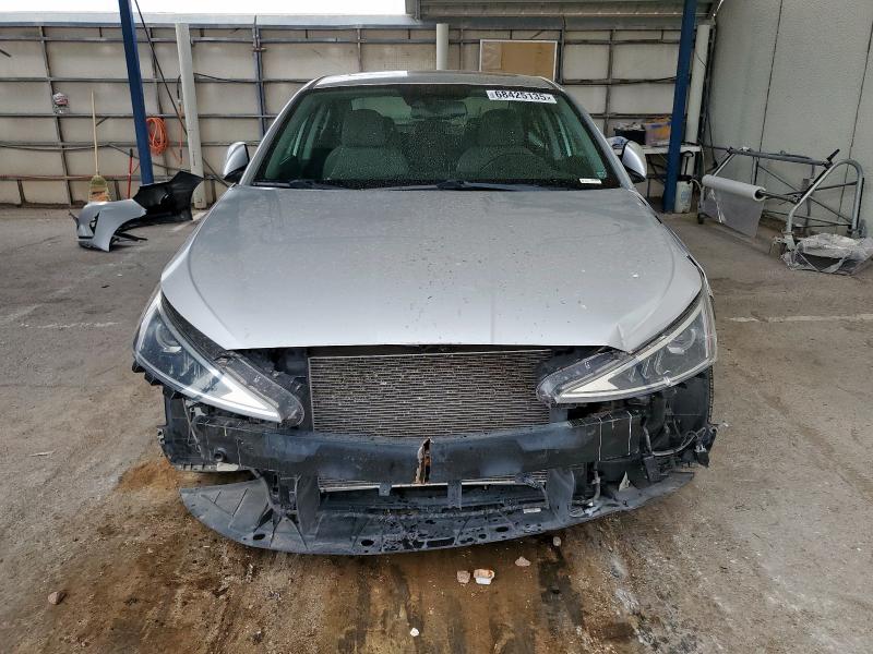 2019 HYUNDAI ELANTRA SE KMHD84LF9KU851528