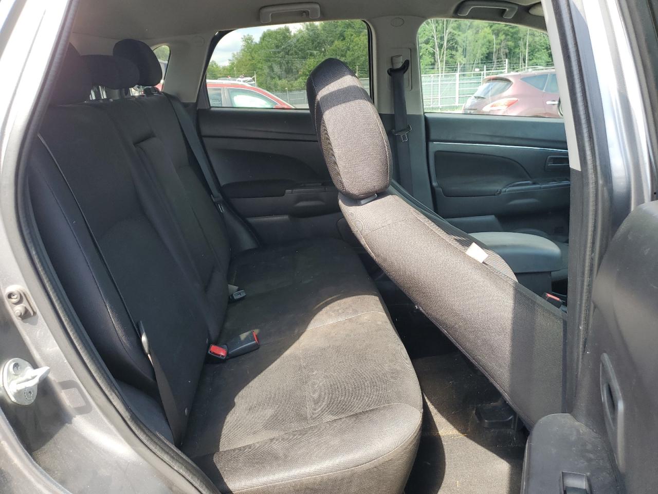 MITSUBISHI OUTLANDER ES