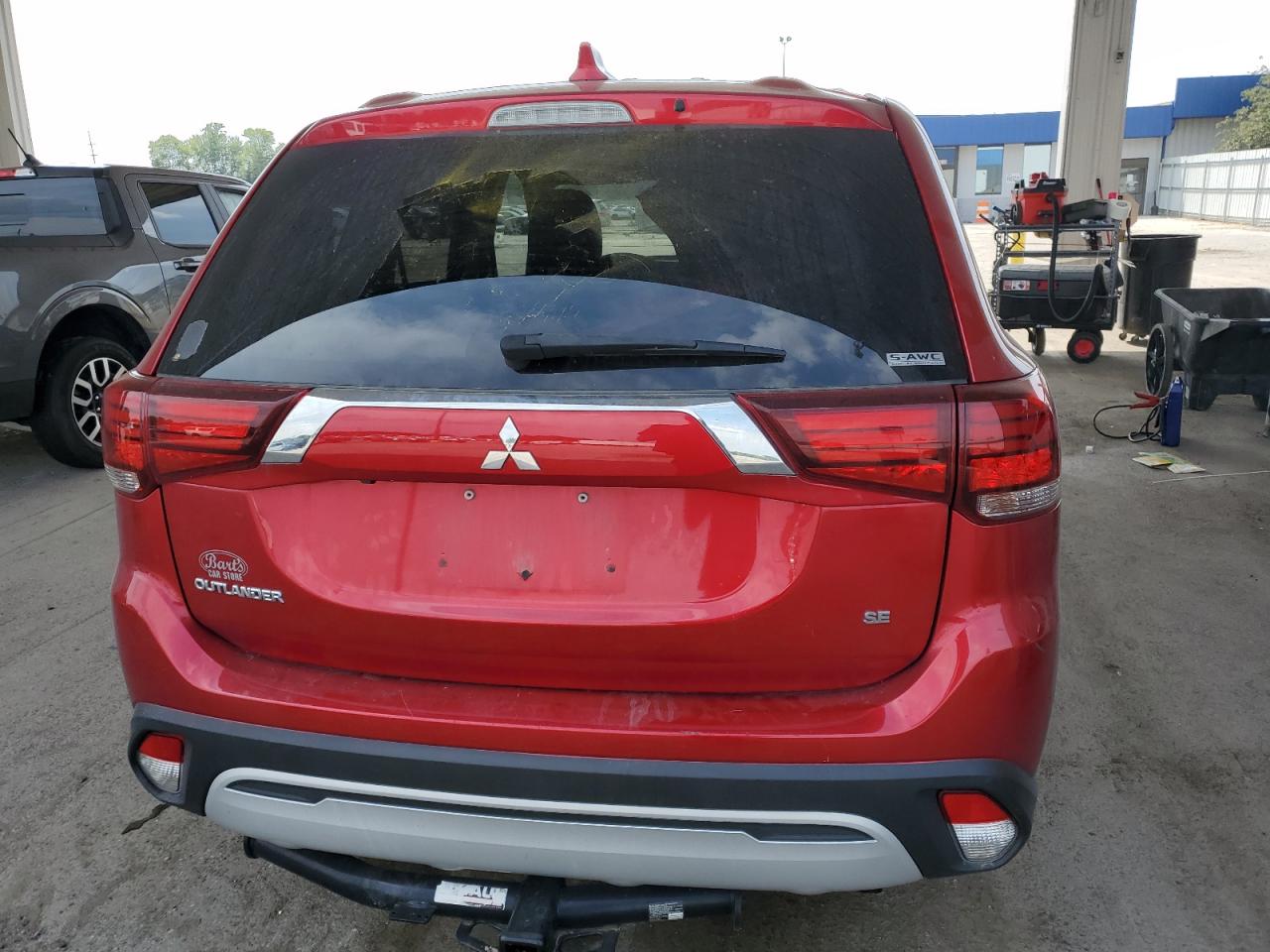 MITSUBISHI OUTLANDER SE