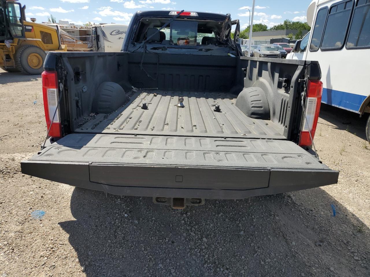 Lot #3242695114 2017 FORD TRUCK F450 CREW C PU 4X4 D
