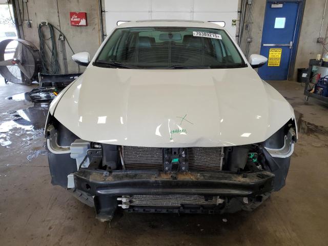 2016 VOLKSWAGEN PASSAT SE 1VWBT7A37GC027252